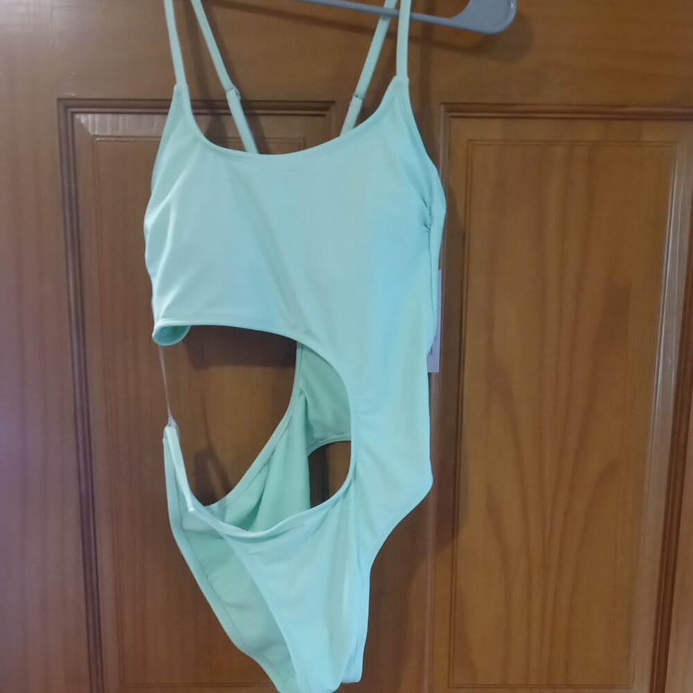 swim suit